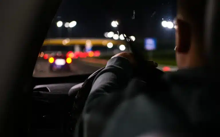 Saveti za vožnju noću – kako povećati bezbednost i vidljivost - Šlep centar – Šlep služba Beograd - Pomoć na putu